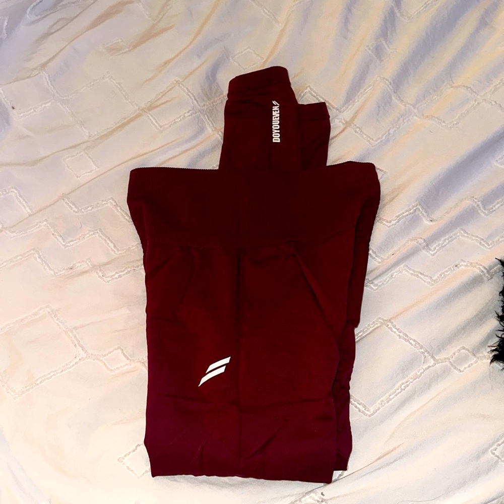 Burgundy, Maroon, Crimson Do You Even leggings like-new, medium high waisted